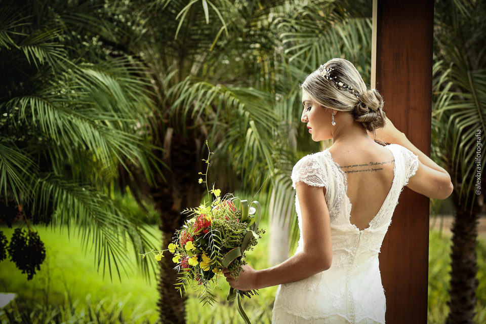 Editorial: Casamarela Noivas / Stein Kais